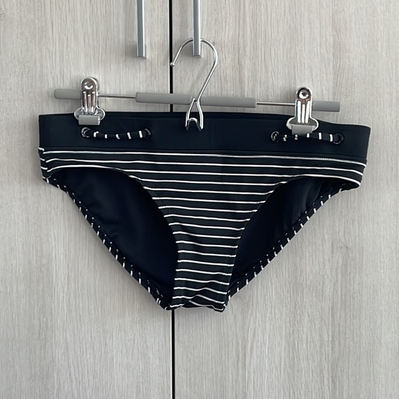 Black with white stripes tankini, Size medium - Picture 4 of 4